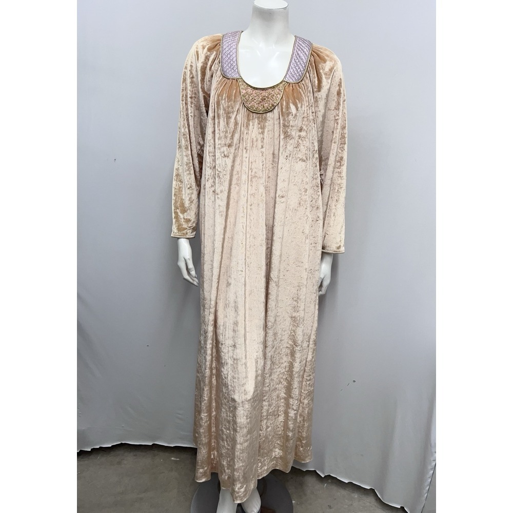 Luxurious Velvet Long Nightgown with Embellished Collar - Cream